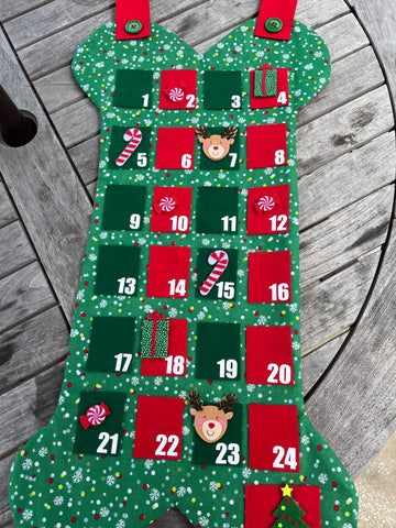 Green Snowflake Advent Calendar - 25 Days of Christmas