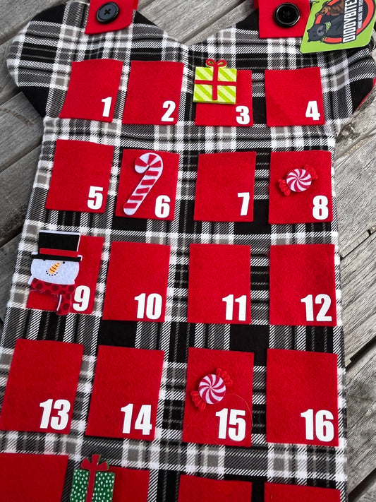 Black & White Plaid Holiday Advent Calendar - 25 Days of Christmas