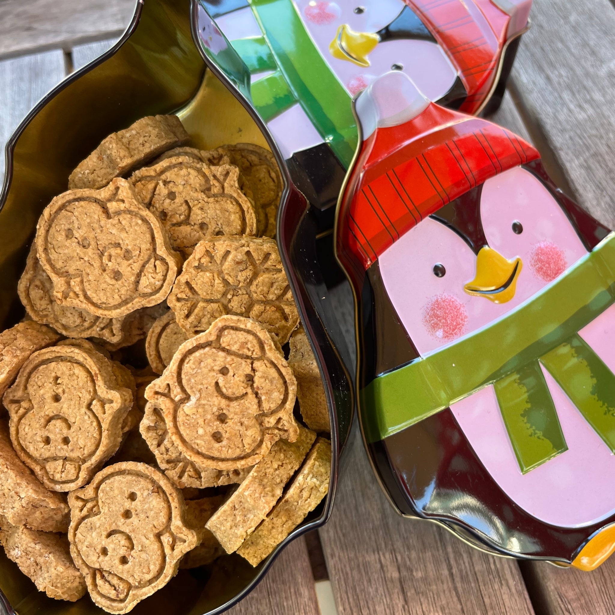 Paw-Mutt Paws Penguin Dog Treat Tin